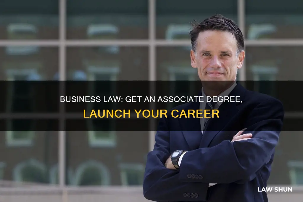 can i ger an assoxjatea dwgree in business law