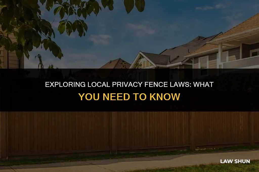 do town have privacy fence laws