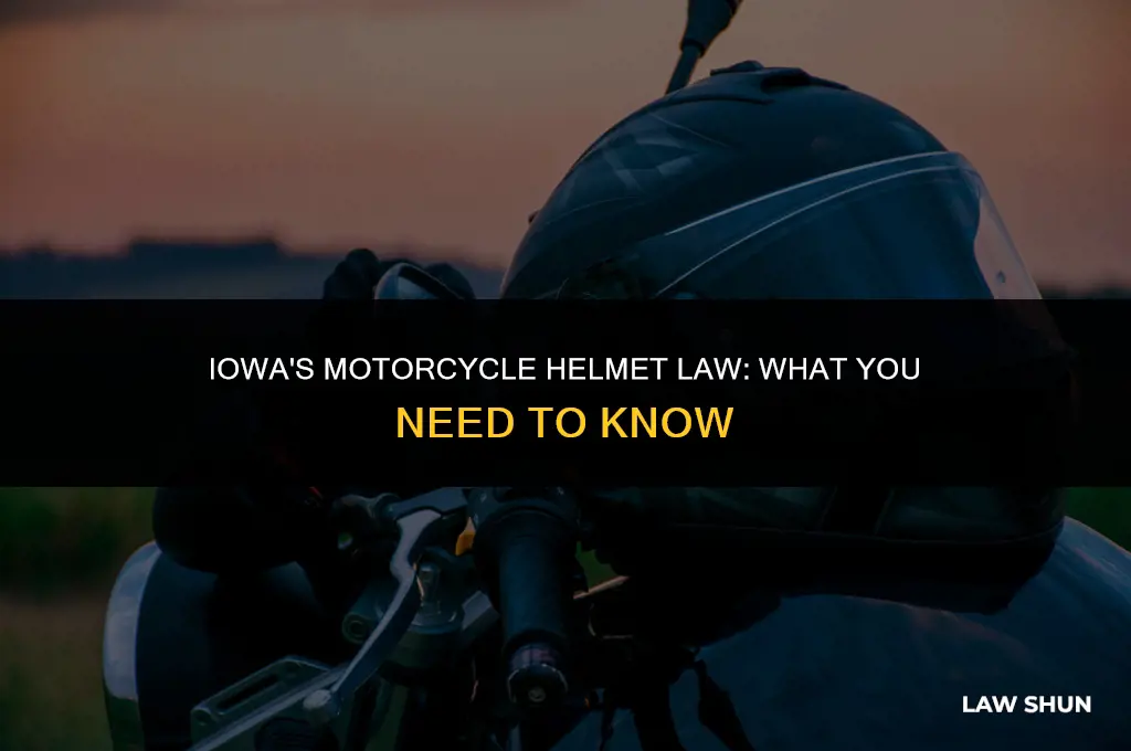 does iowa have a helmet law