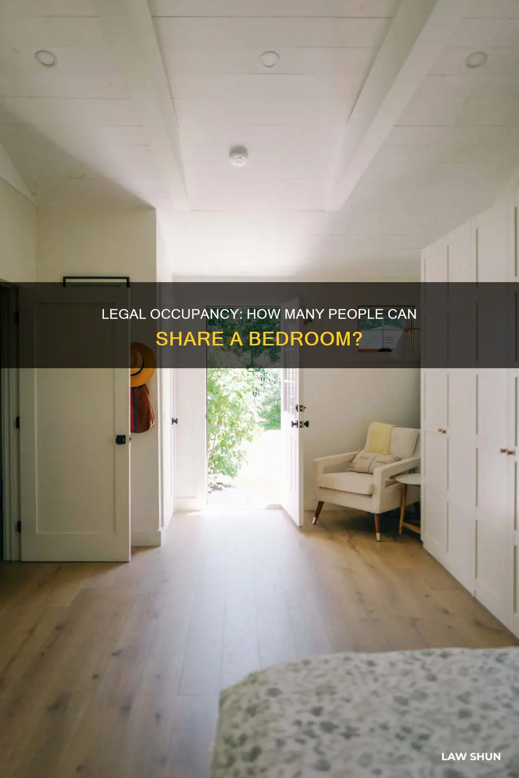 how many people can live in one bedroom by law