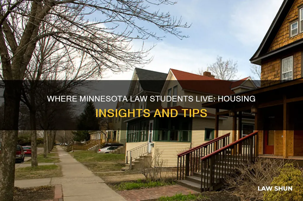 where do minnesotqa law student liv